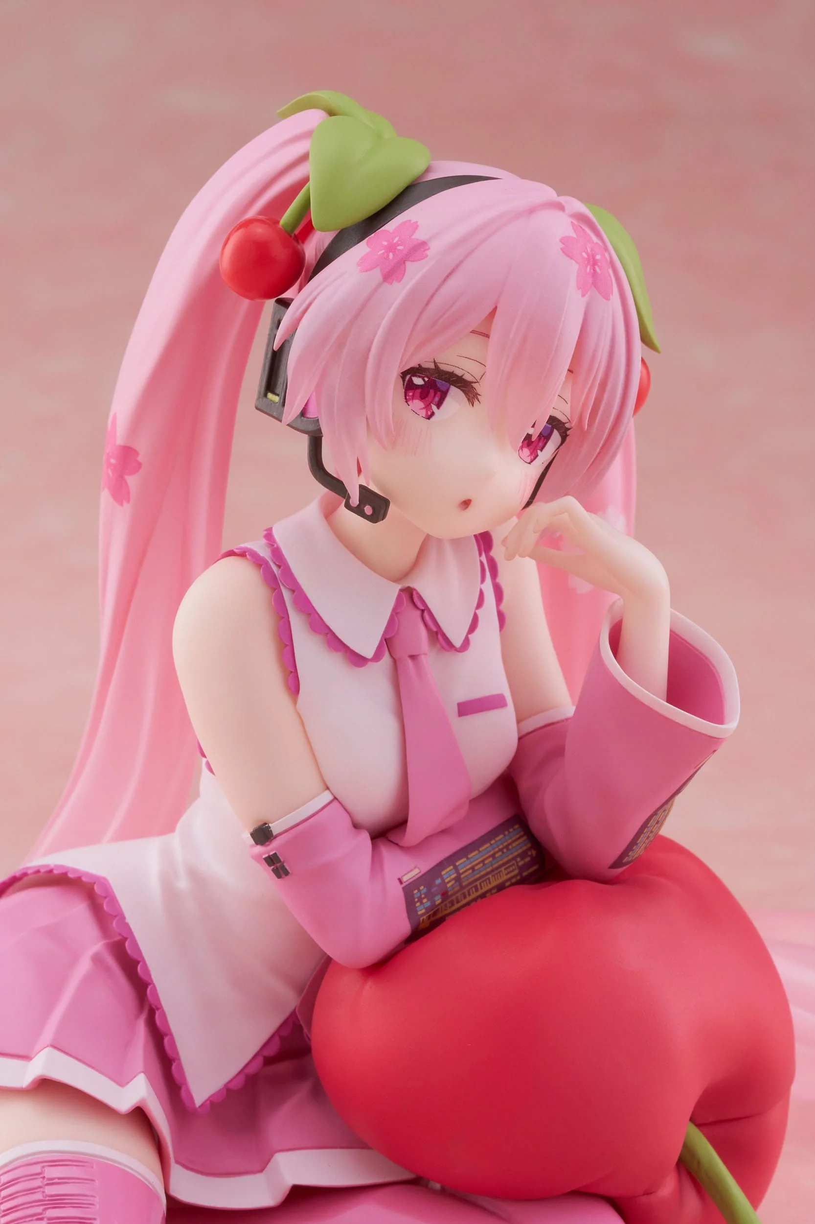 Hatsune Miku - Sakura Miku Cherry Cushion Ver. Desktop Cute - Taito Prize - Image 5