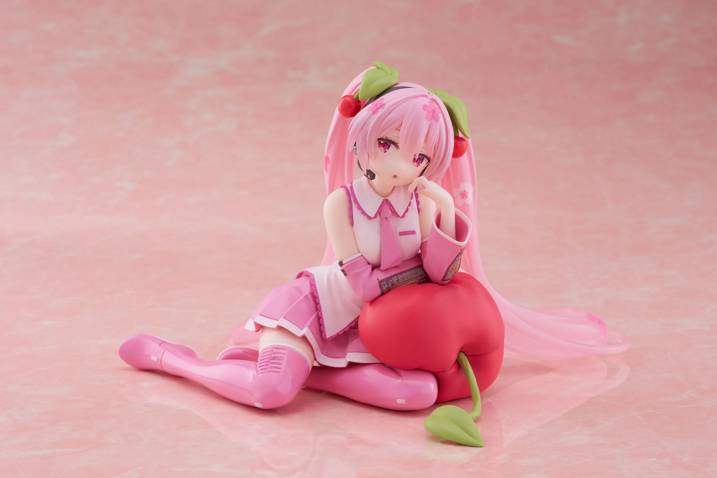 Hatsune Miku - Sakura Miku Cherry Cushion Ver. Desktop Cute - Taito Prize - Image 9